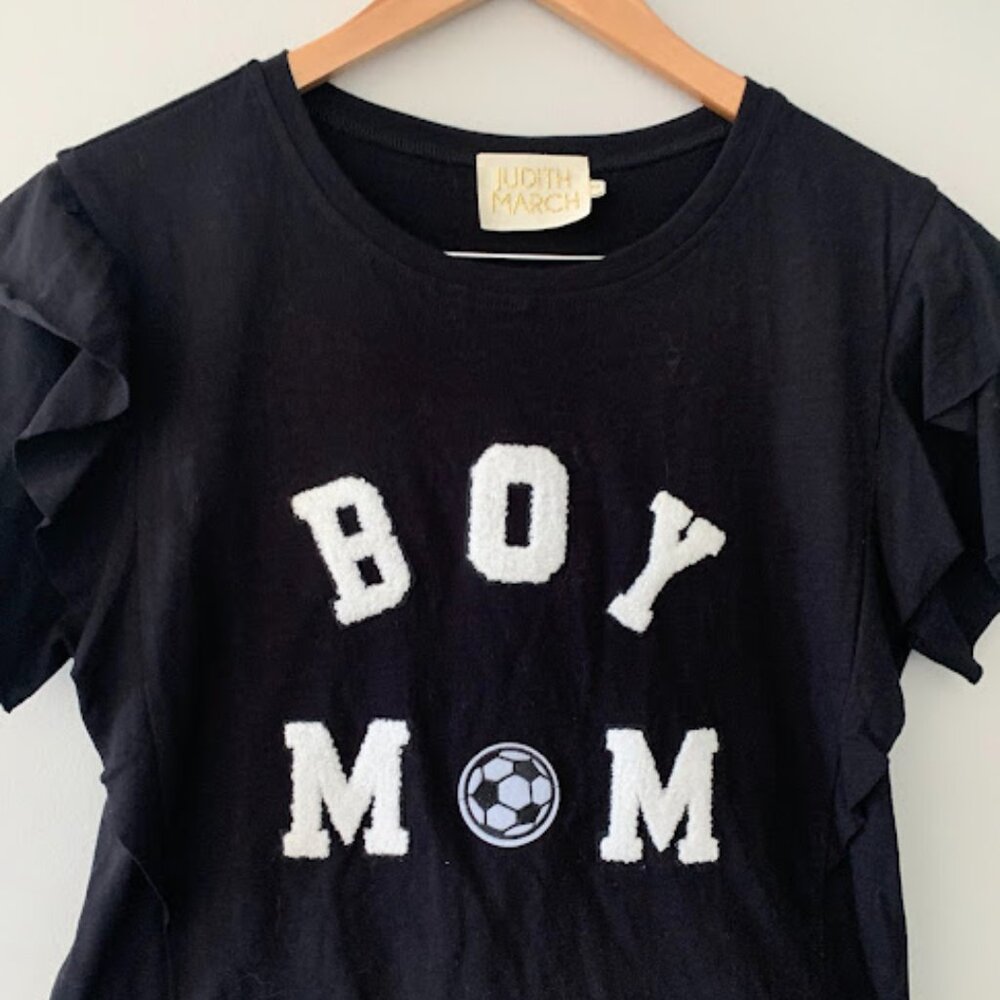 Judith March designer Game day 'Boy Mom' sport t-shirt-size M